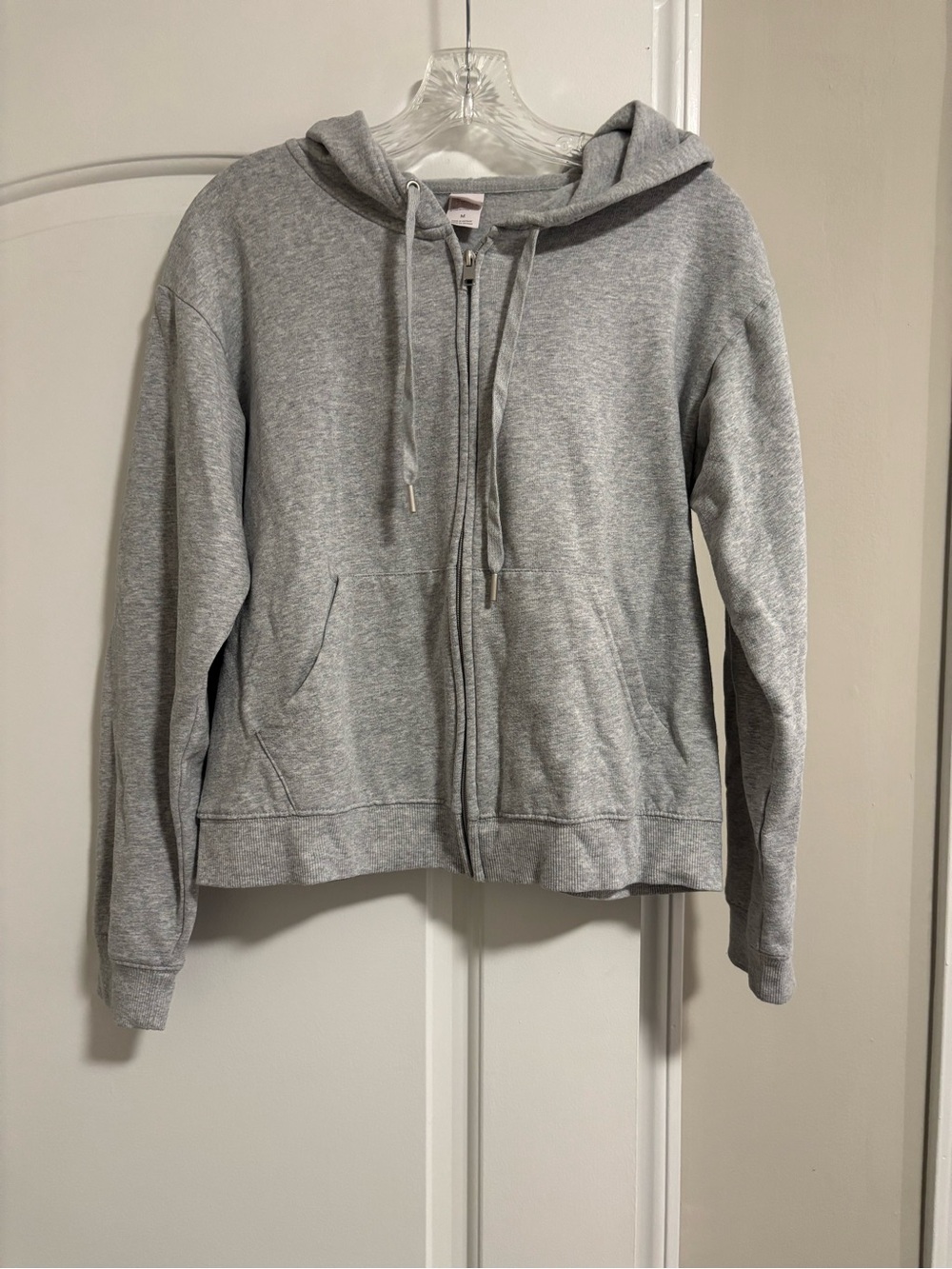 AUDEN, Classic Light Gray Zip-Up Hoodie with Drawstring Hood, Size Medium